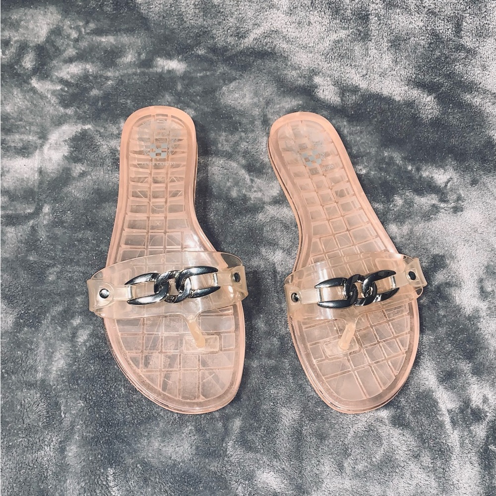 EUC Vince Camuto sandals 7M
